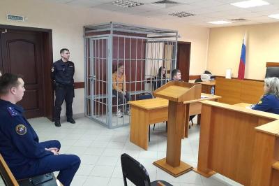 11 aylıq övladını döydü, həbs olundu