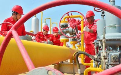 Çində neft və qaz hasilatı ilk dəfə 400 milyon tonu keçib
