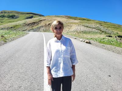 "Hamı Bakıya qaçır, bəs rayonlarda kim işləsin?"