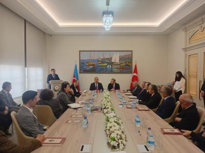 Ankarada Nizami Gəncəvinin türk dilinə tərcümə olunmuş “Sirlər xəzinəsi”nin təqdimatı olub