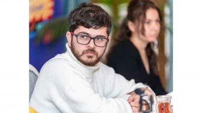 "Əqrəb mövsümü"ndə vəkil qalmaqalı