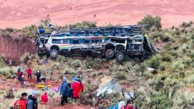 Boliviyada avtobus və mikroavtobus toqquşub: 25 nəfər ölüb