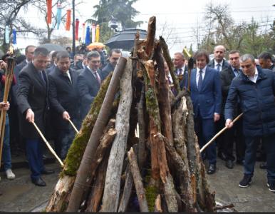 Gürcüstanın dövlət və hökumət başçıları Marneulidə Novruz şənliyində iştirak ediblər