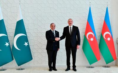 İlham Əliyev Pakistanın Baş nazirini təbrik edib