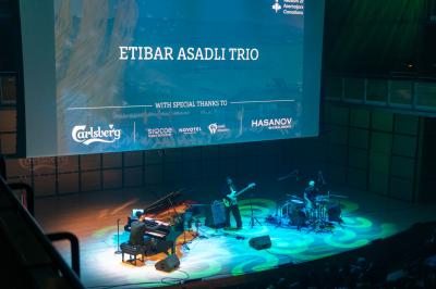 Caz ustası Etibar Əsədlinin Torontoda konserti keçirilib