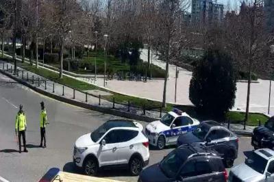 Atatürk prospektində yolda məhdudiyyət qoyulub