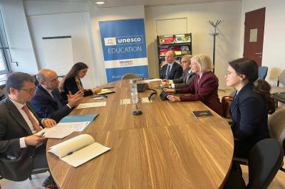 Emin Əmrullayev UNESCO Baş direktorunun təhsil üzrə köməkçisi ilə görüşüb