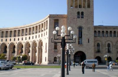Ermənistan parlamenti iki deputatın toxunulmazlığını ləğv edib