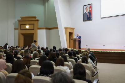 ADU məzunlarının professionallıq və peşə vərdişlərinin təkmilləşdirilməsi konfransı keçirilib