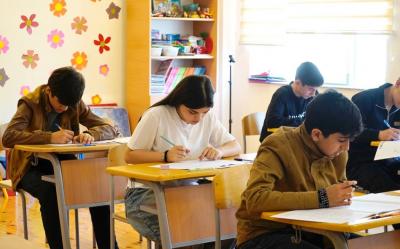 53 mindən çox şagird imtahan verdi