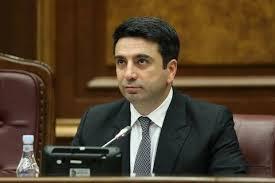 Simonyan Sankt-Peterburqda Qafarova ilə görüşüb
