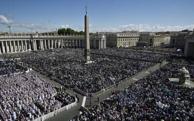 Roma Papasının dəfnində 250 mindən çox insan iştirak edib