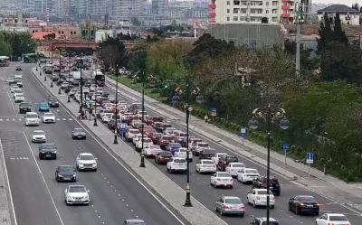 Bakıda sıxlıq müşahidə olunan yollar -  SİYAHI