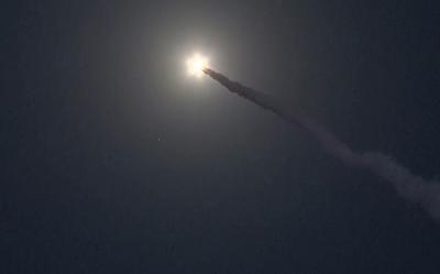 Pakistan uzaqmənzilli raketi sınaqdan keçirdi