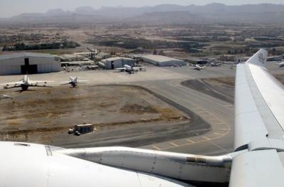 İsrail ordusu Sana aeroportunun dərhal təxliyə olunmasına çağırıb
