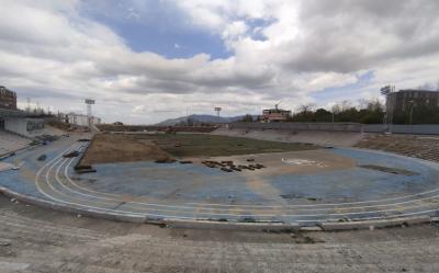 Xankəndi stadionunda təmir-bərpa işləri intensivləşib