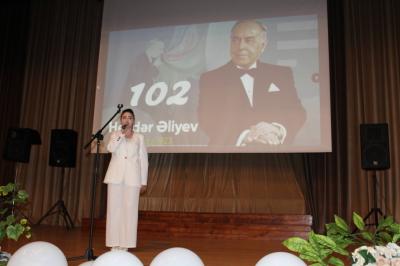 Ağdaşda Ulu Öndərə həsr olunan "Səssiz xatirələr" bədii-poetik kompozisiyası təqdim edilib