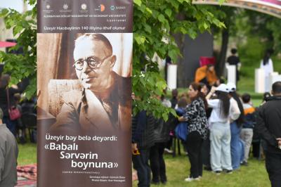 “Xarıbülbül” Festivalı çərçivəsində Şuşada teatr tamaşası göstərilib