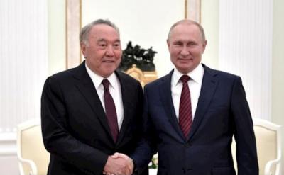 Putin Kremldə Nazarbayevlə görüşüb