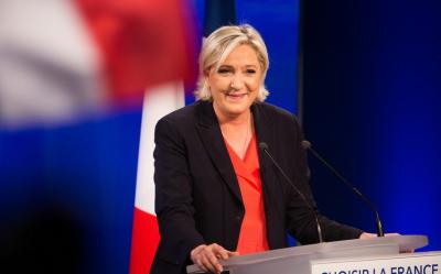 Le Pen Fransa hökumətini etimadsızlıq votumu ilə təhdid edib