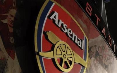 "Arsenal" 4 futbolçu ilə vidalaşdı