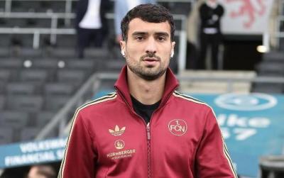 Bu klub da Emrelini heyətində görmək istəyir
