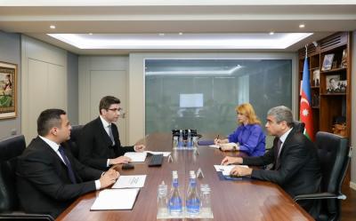 Anar Əliyev dördüncü “Yüksəliş” müsabiqəsinin qalibləri ilə növbəti görüş keçirib
