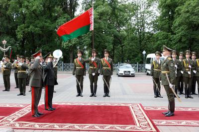 Azərbaycan və Belarus müdafiə nazirləri görüşüb