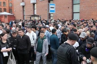 Rusiyada miqrantarın sayı kəskin azalıb