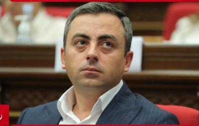 Erməni deputat: Makron ölkəmizdə avtoritar sistemi təşviq edir