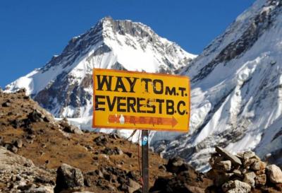 Everestdə 10 ildən sonra ilk