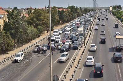 Aeroport yolunda qəza olub