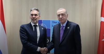 Türkiyə prezidenti ilə Niderlandın Baş naziri arasında  telefon danışığı