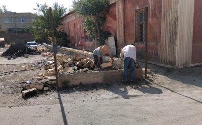 Gəncə Dövlət Filarmoniyasının kamera zalının ərazisində qanunsuz tikinti işlərinin qarşısı alınıb