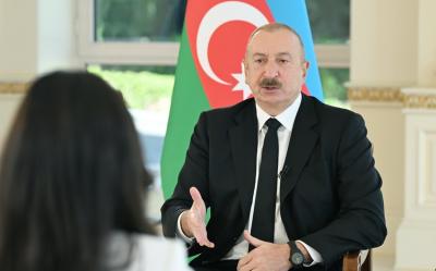 İlham Əliyev: "İran Prezidenti ilə eyni dildə danışırıq, tərcüməçiyə ehtiyacımız yoxdur"