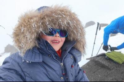 7 yaşlı uşaq Elbrus dağına çıxmaqla rekord vurdu