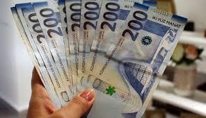 Əhalinin banklardakı əmanətləri 15 milyard manatı ötdü