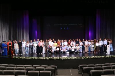 Milli Gənc Tamaşaçılar Teatrında 98-ci teatr mövsümünün başlanması münasibətilə görüş keçirilib