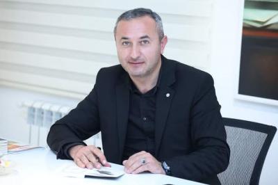 "Bəyəndiyim bütün şeirlərimi Bakıda yazmışam"