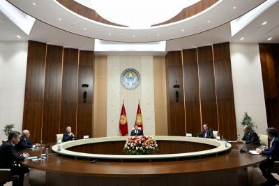 Əli Əsədov Bişkekdə Qırğızıstan Prezidenti ilə görüşüb