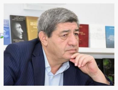 Gənc yazıçının iki romanı -  Nizami Cəfərov yazır