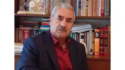 Dörd divar, bir masa, bir ağ şam idi