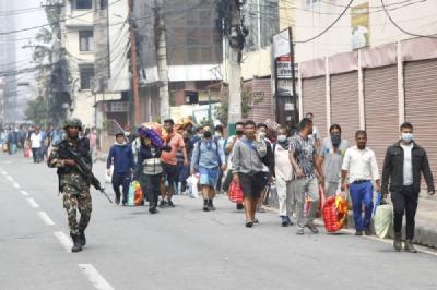 Nepalda həbsxanalardan qaçmış 5500 dustaq saxlanılıb