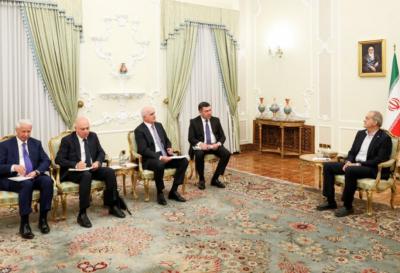 Pezeşkian Şahin Mustafayevi qəbul edib