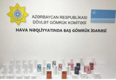 Azərbaycan gömrüyü mobil telefonların sərnişinlərə paylanmaqla ölkəyə keçirilməsinin  qarşısını alıb