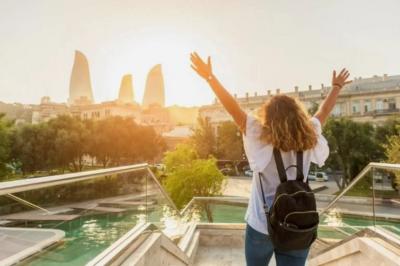 Azərbaycana turist axını 2 faizə yaxın azalıb