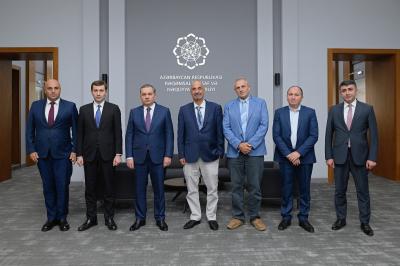RİNN-də ABŞ-ın “Lincoln” klubunun beynəlxalq əməkdaşlıq üzrə nümayəndəsi ilə görüş keçirilib