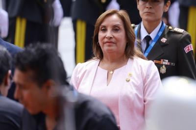 Peru parlamenti prezidentin impiçment qərarını qəbul etdi