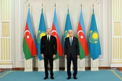 İlham Əliyev Qazaxıstan Prezidentini Azərbaycana səfərə dəvət edib