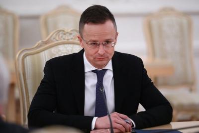 “Putin Macarıstana gəlsə, həbs edilməyəcək” - Siyarto